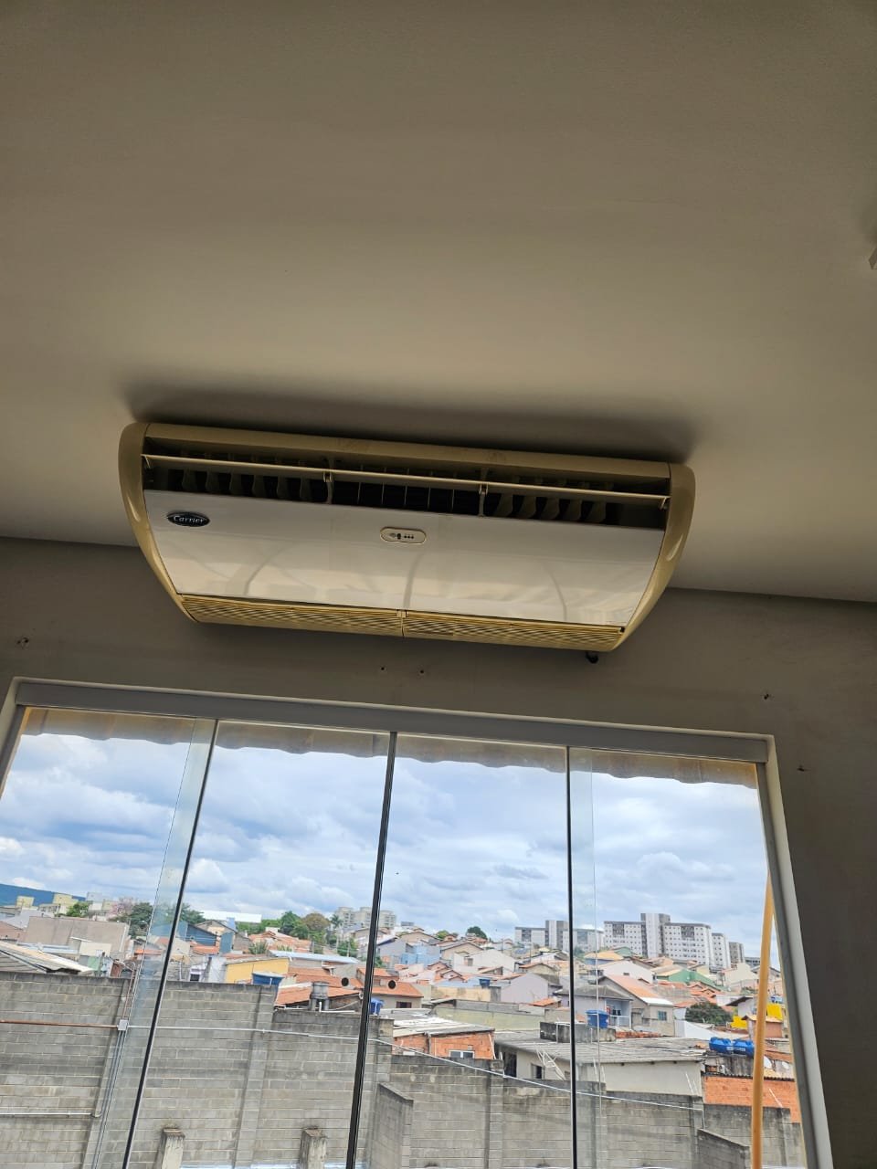 Instalação ar-condicionado cassete Carrier comercial JMendes Jundiaí